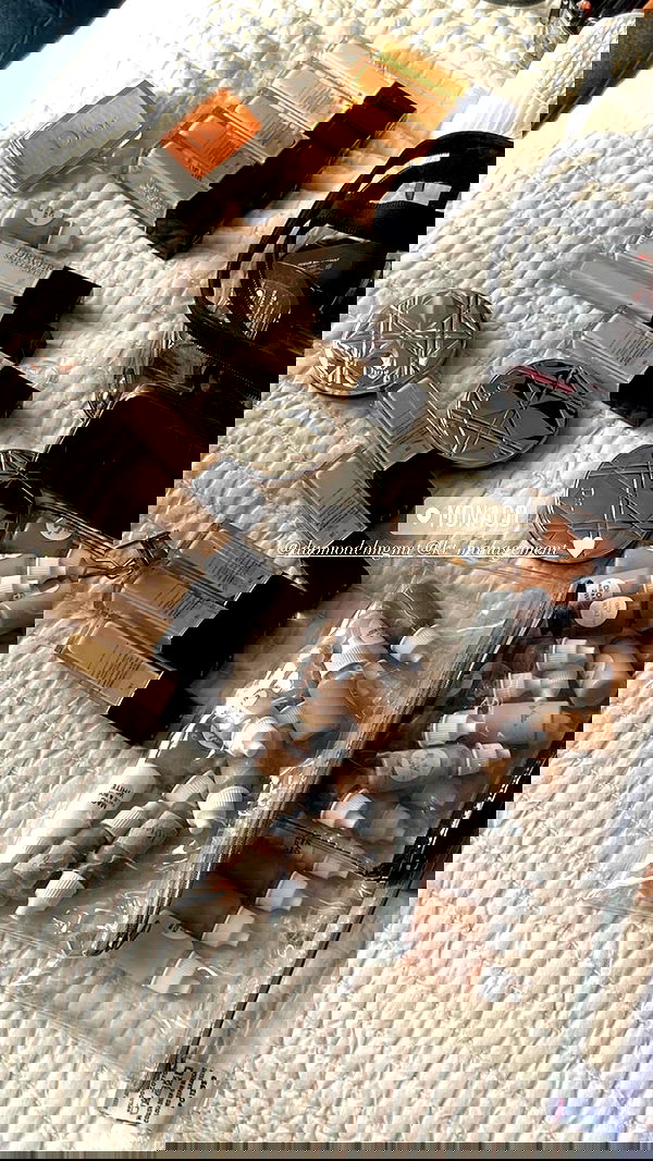 victoriaturnerr image ~ Altpins