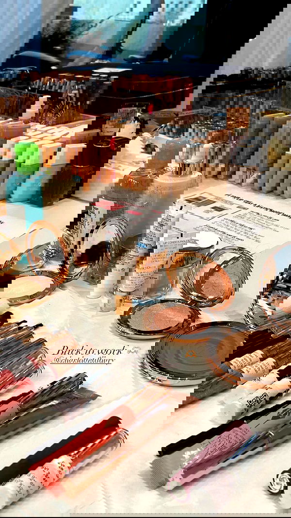 victoriaturnerr image ~ Altpins