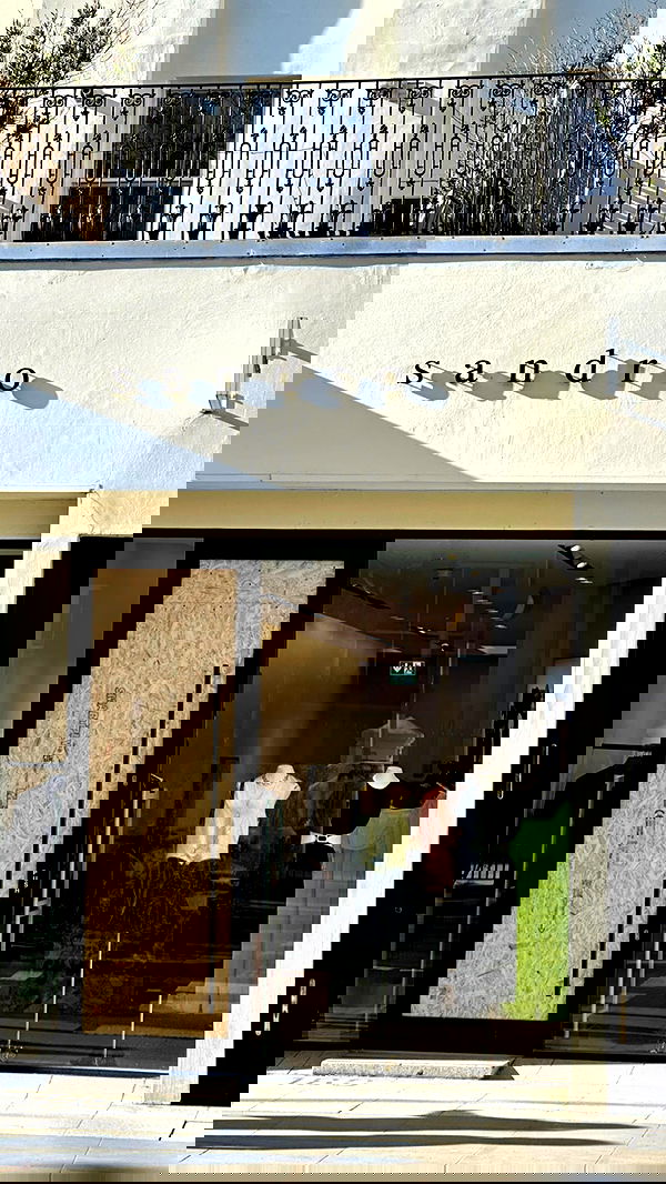 victoriaturnerr image ~ Altpins