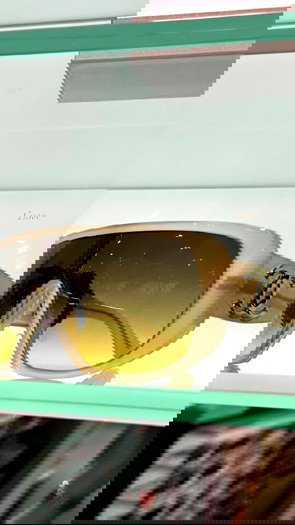 victoriaturnerr image ~ Altpins