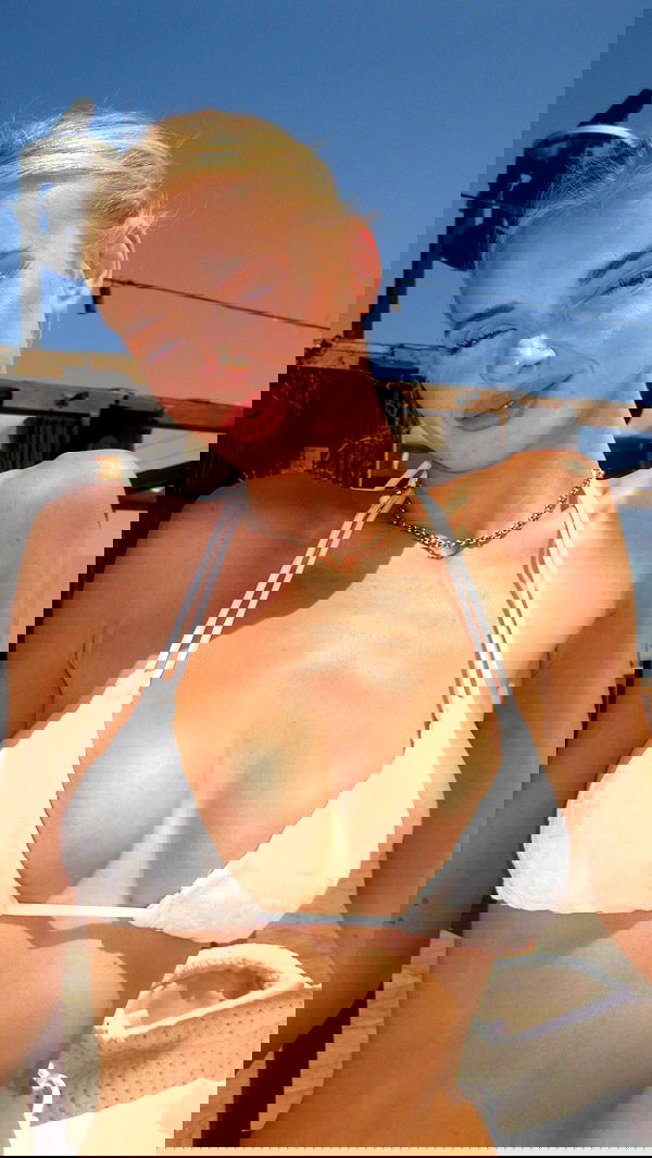 victoriaturnerr image ~ Altpins