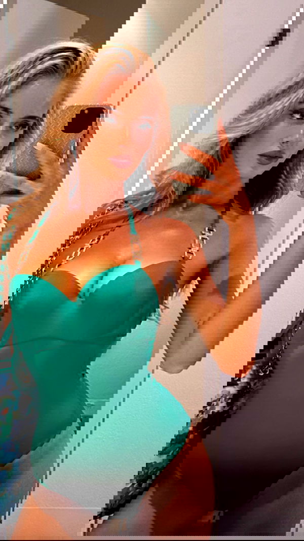 victoriaturnerr image ~ Altpins