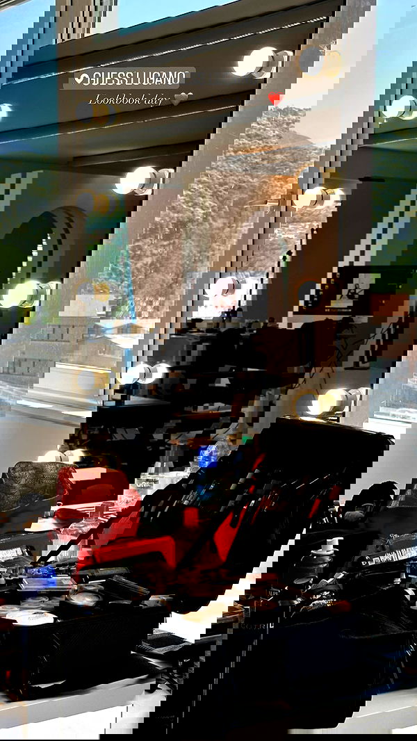 victoriaturnerr image ~ Altpins