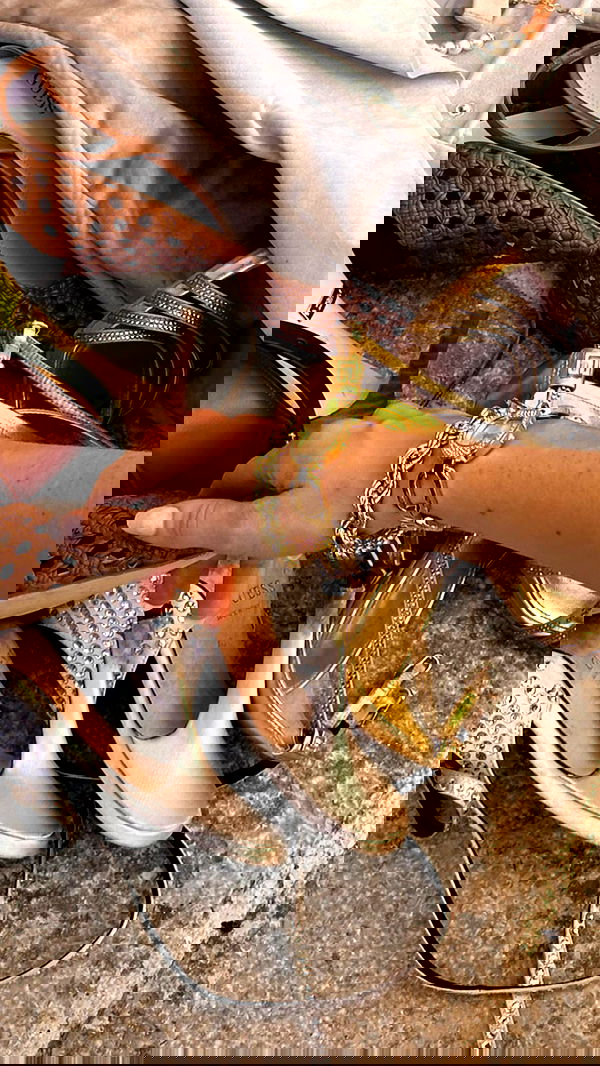 victoriaturnerr image ~ Altpins