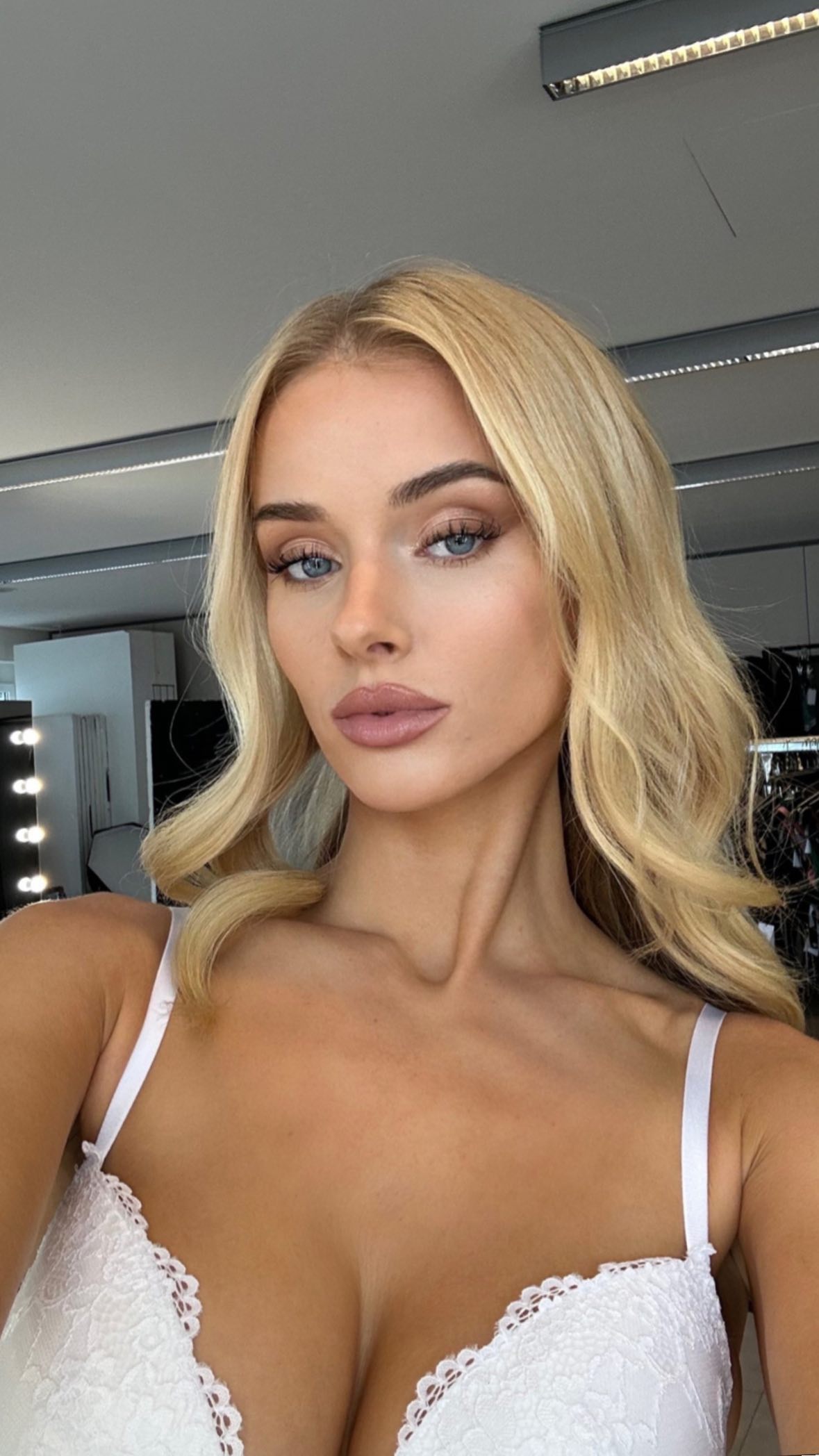 victoriaturnerr instagram image archive image