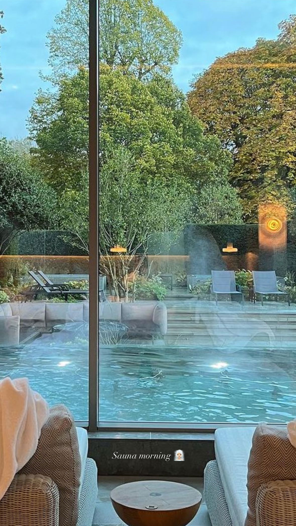 victoriaturnerr instagram image archive image