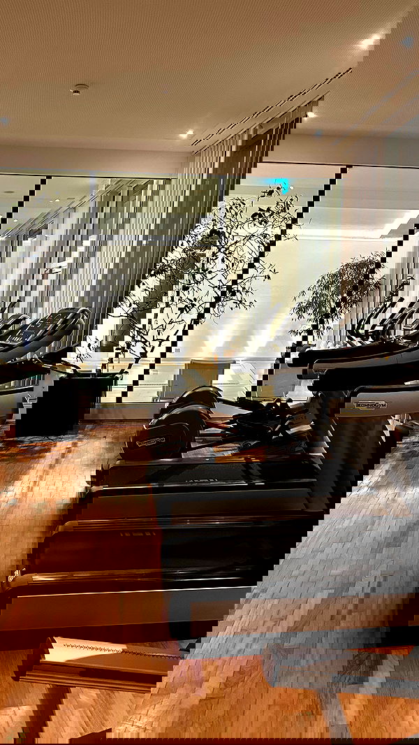 victoriaturnerr image ~ Altpins