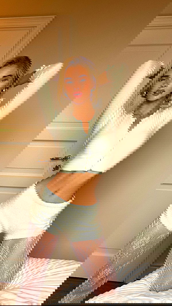 victoriaturnerr image ~ Altpins