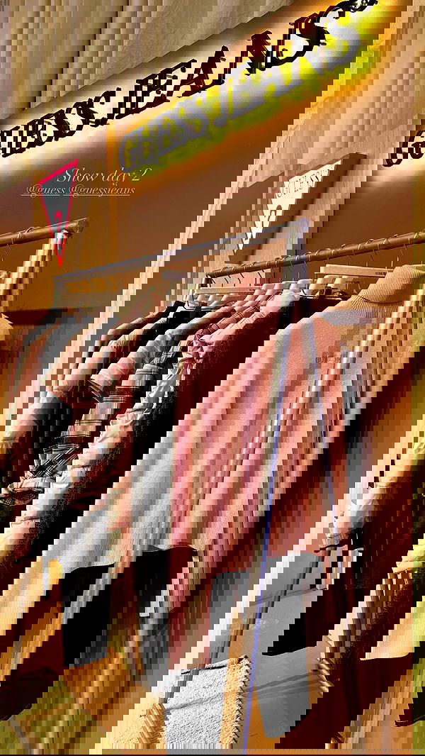 victoriaturnerr image ~ Altpins