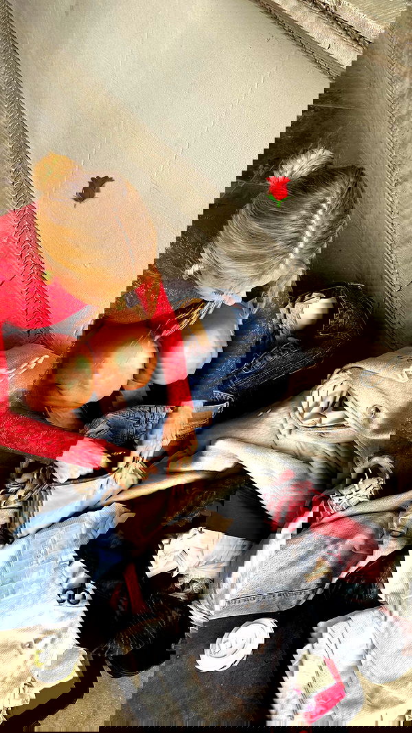 victoriaturnerr image ~ Altpins