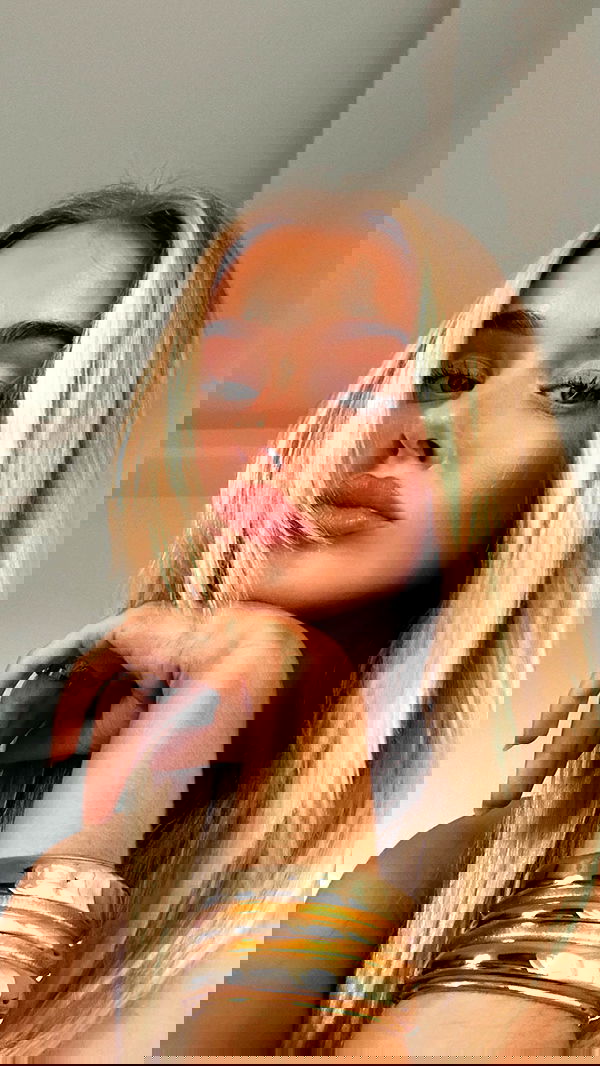 victoriaturnerr image ~ Altpins