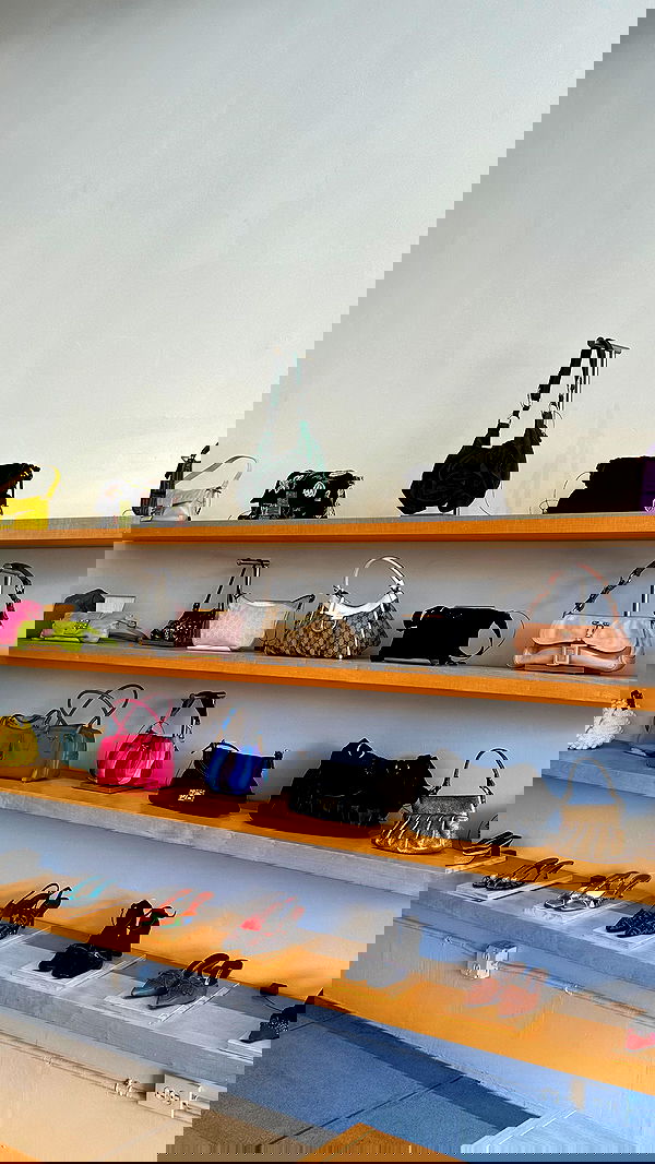 victoriaturnerr image ~ Altpins