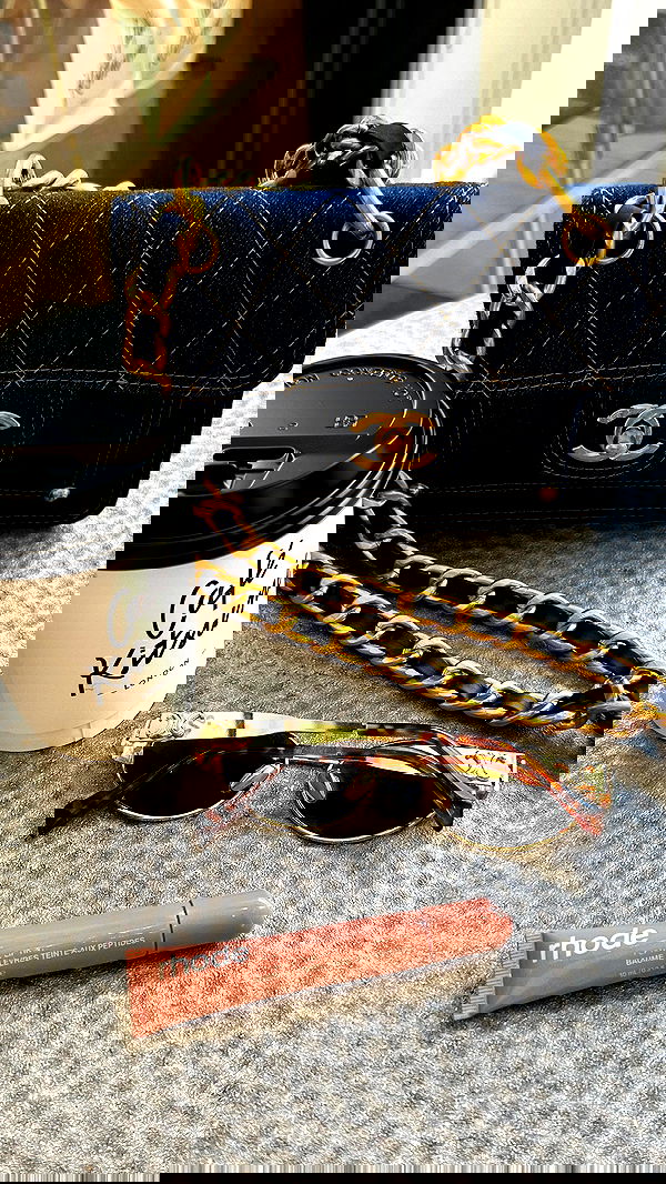 victoriaturnerr image ~ Altpins