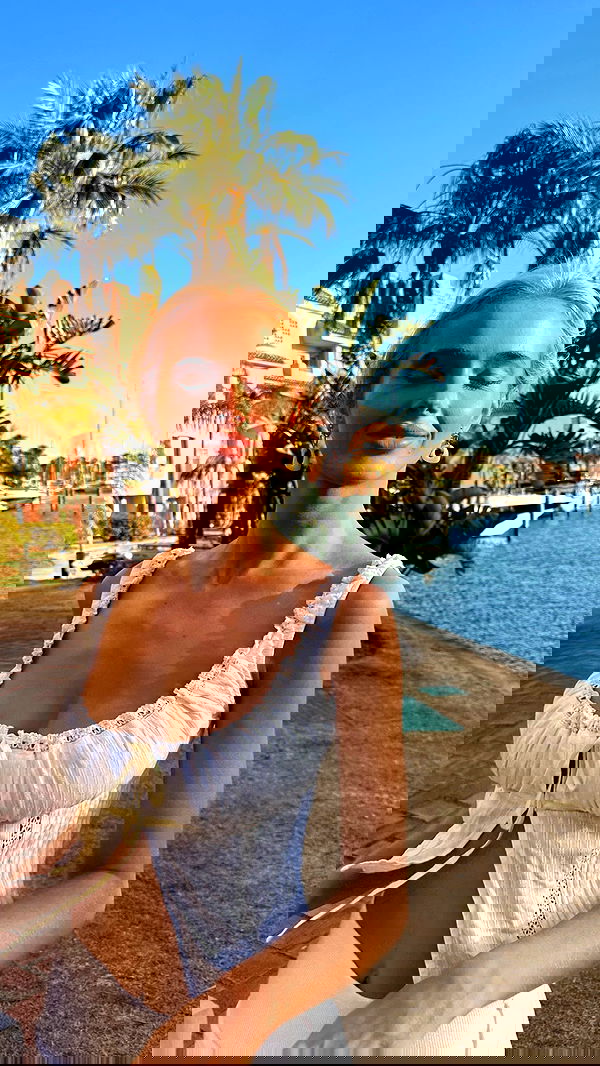 victoriaturnerr image ~ Altpins