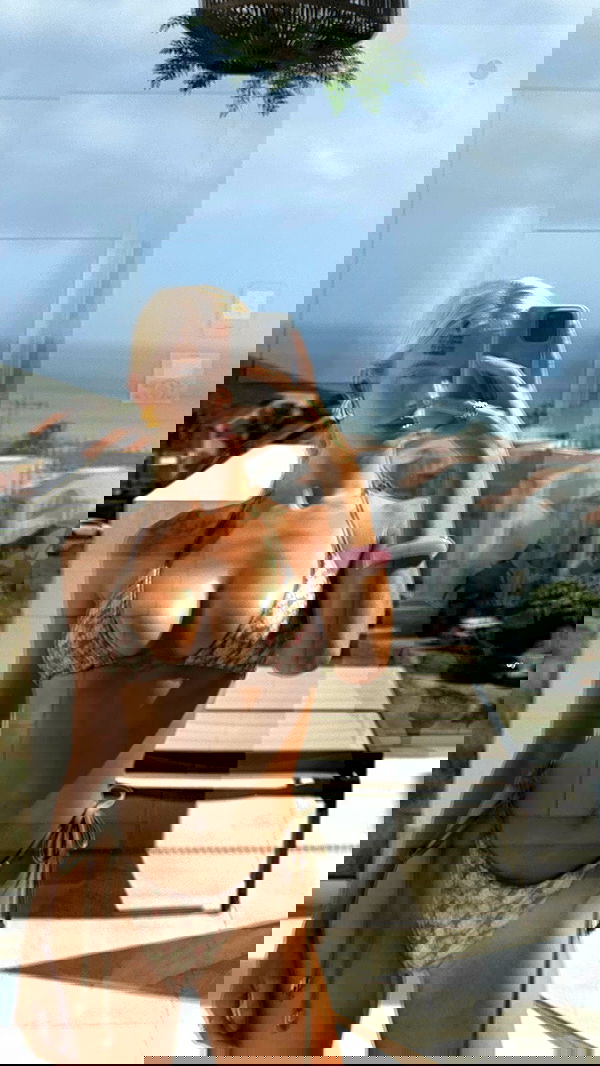 victoriaturnerr image ~ Altpins