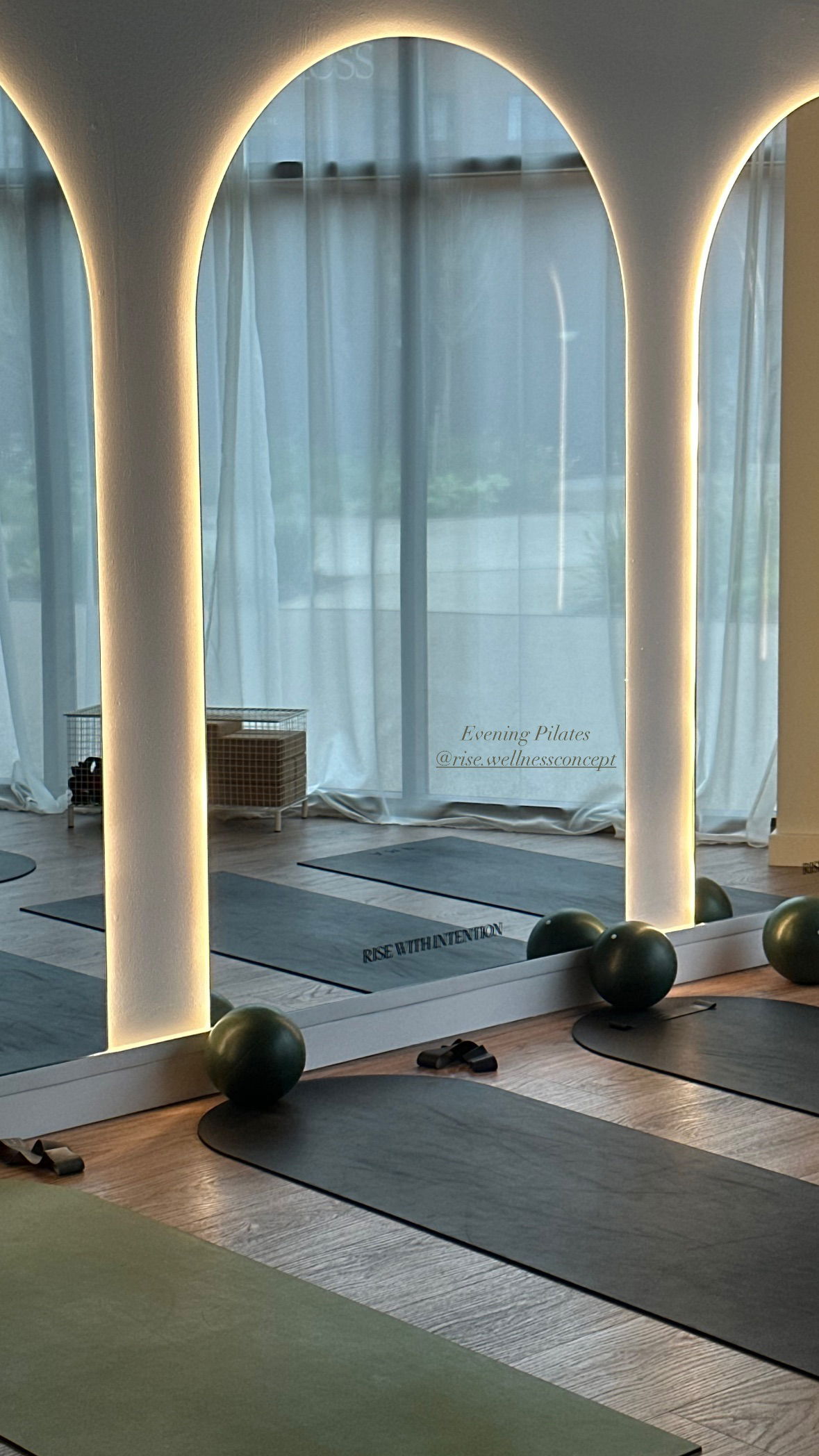 victoriaturnerr instagram image archive image