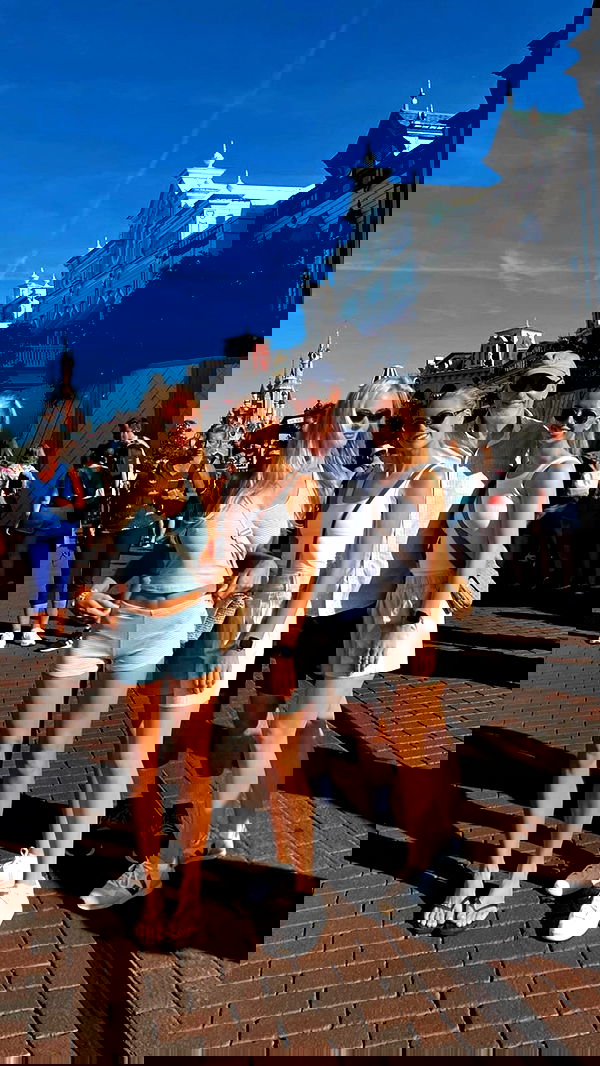 victoriaturnerr image ~ Altpins