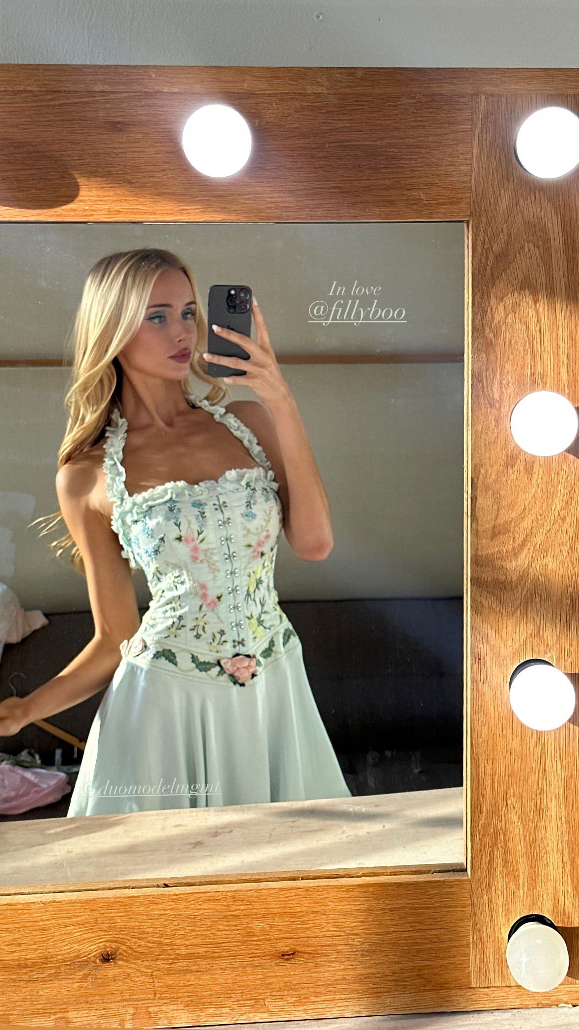 victoriaturnerr instagram image archive image