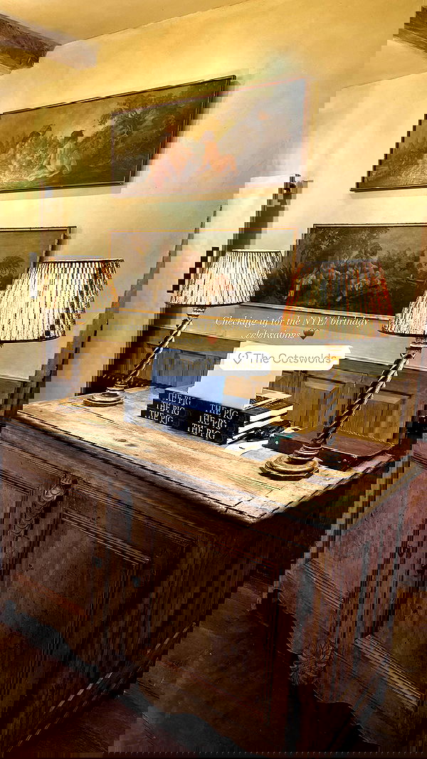 victoriaturnerr image ~ Altpins