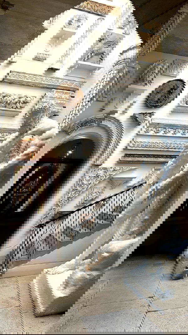 victoriaturnerr image ~ Altpins