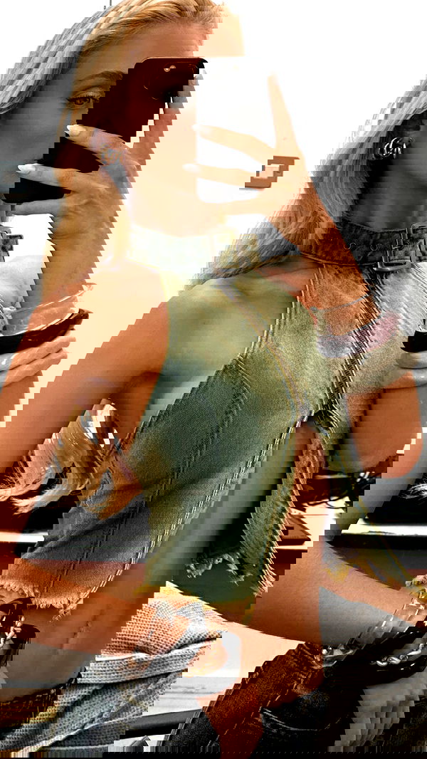 victoriaturnerr image ~ Altpins