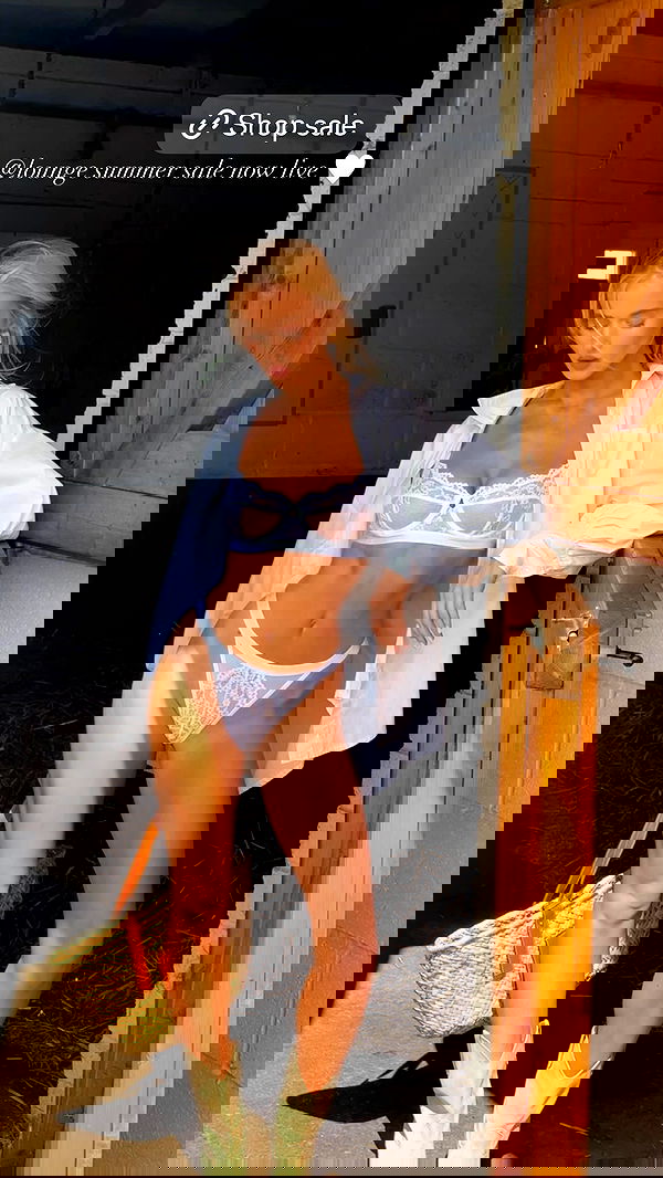 victoriaturnerr image ~ Altpins