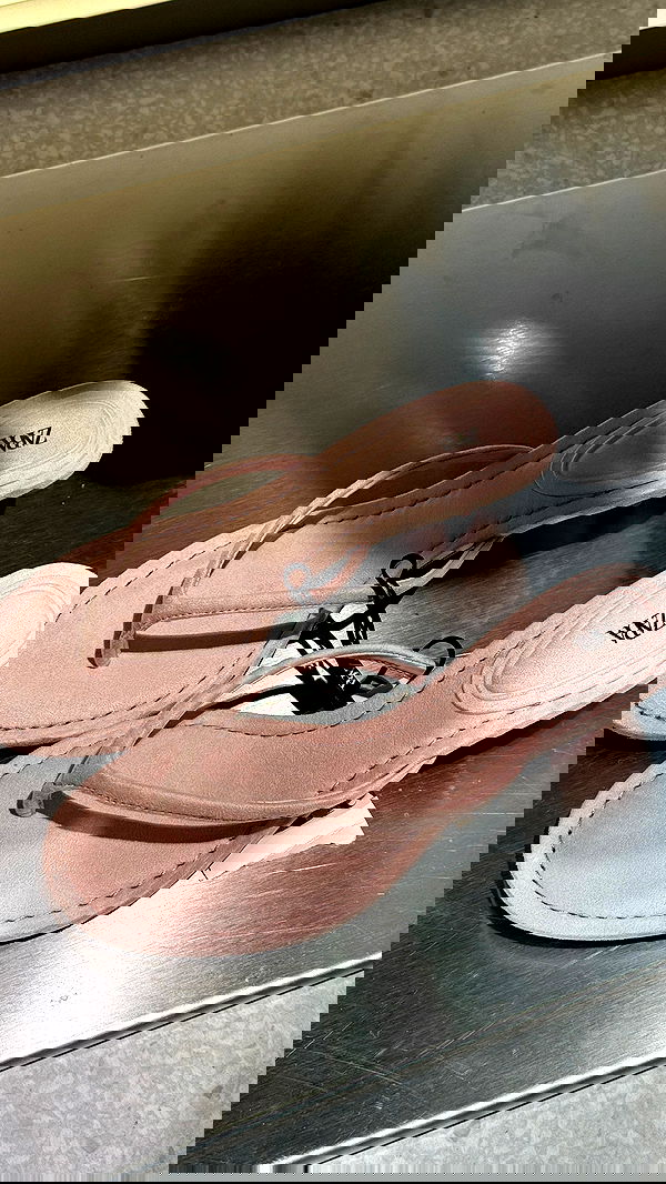 victoriaturnerr image ~ Altpins