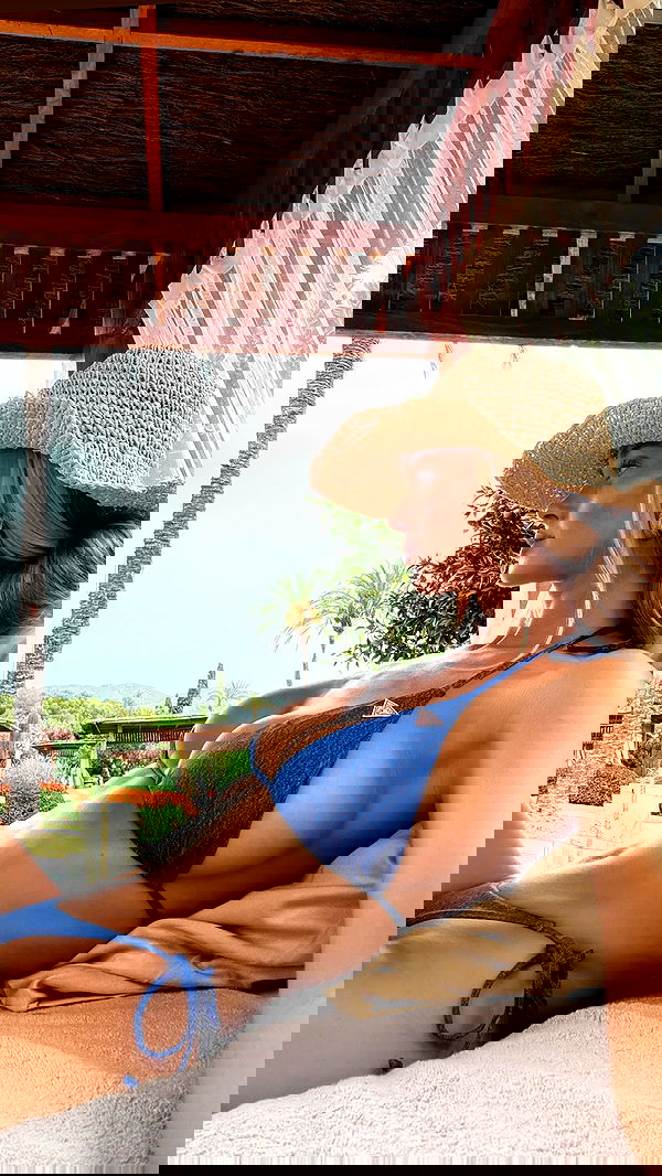 victoriaturnerr image ~ Altpins