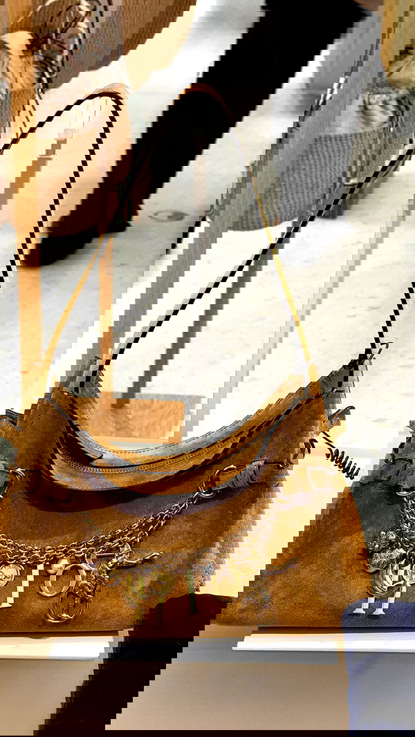 victoriaturnerr image ~ Altpins