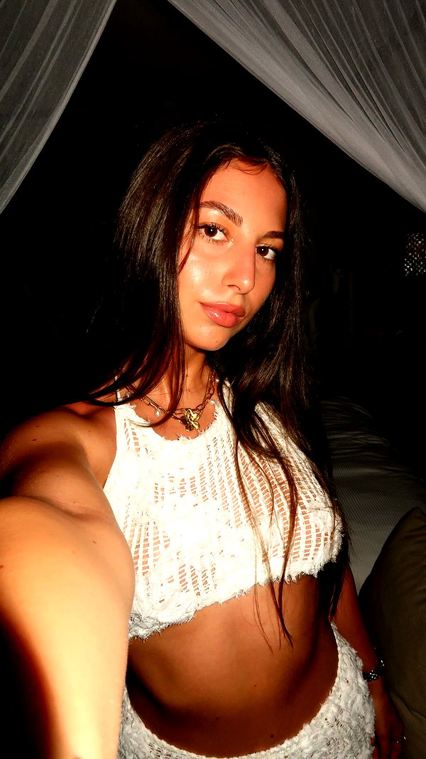 viki_dominev instagram image archive image