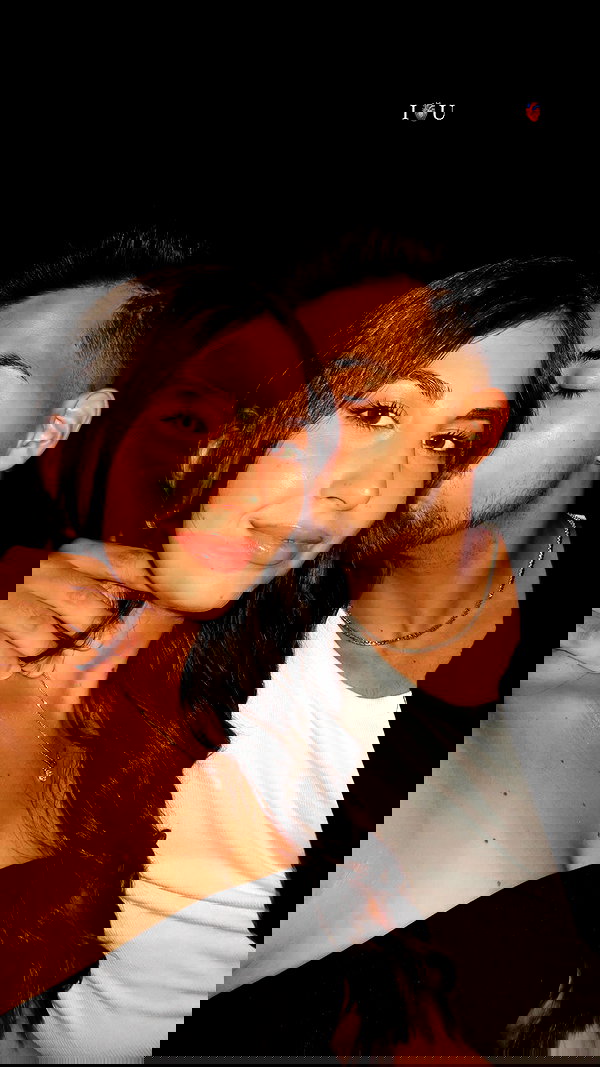 viki_dominev viki_dominev archive image