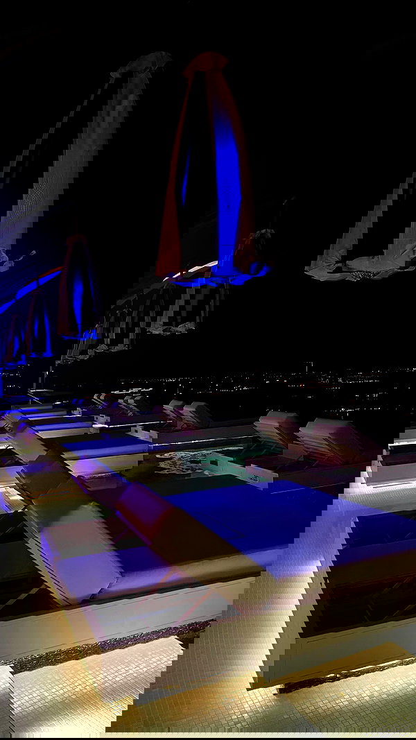 viki_dominev viki_dominev archive image