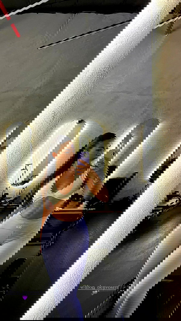 viki_dominev viki_dominev archive image