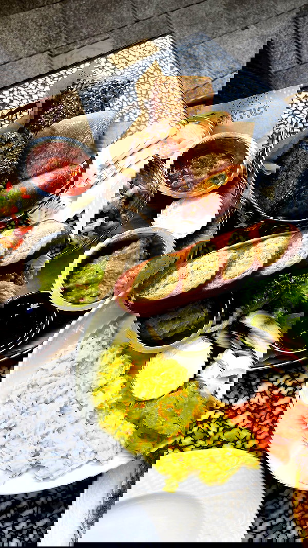 viki_dominev viki_dominev archive image