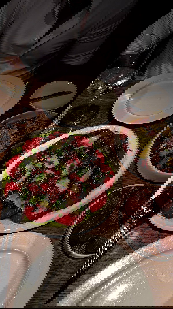 viki_dominev viki_dominev archive image