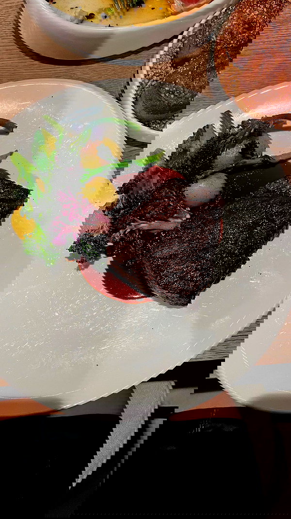 viki_dominev viki_dominev archive image