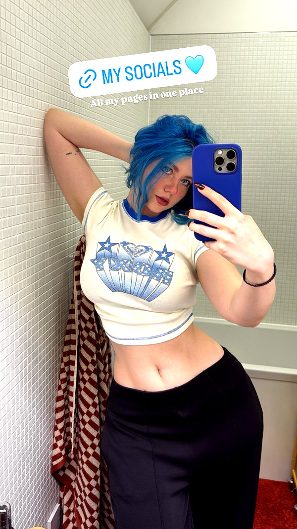 vixpolly.live instagram image archive image