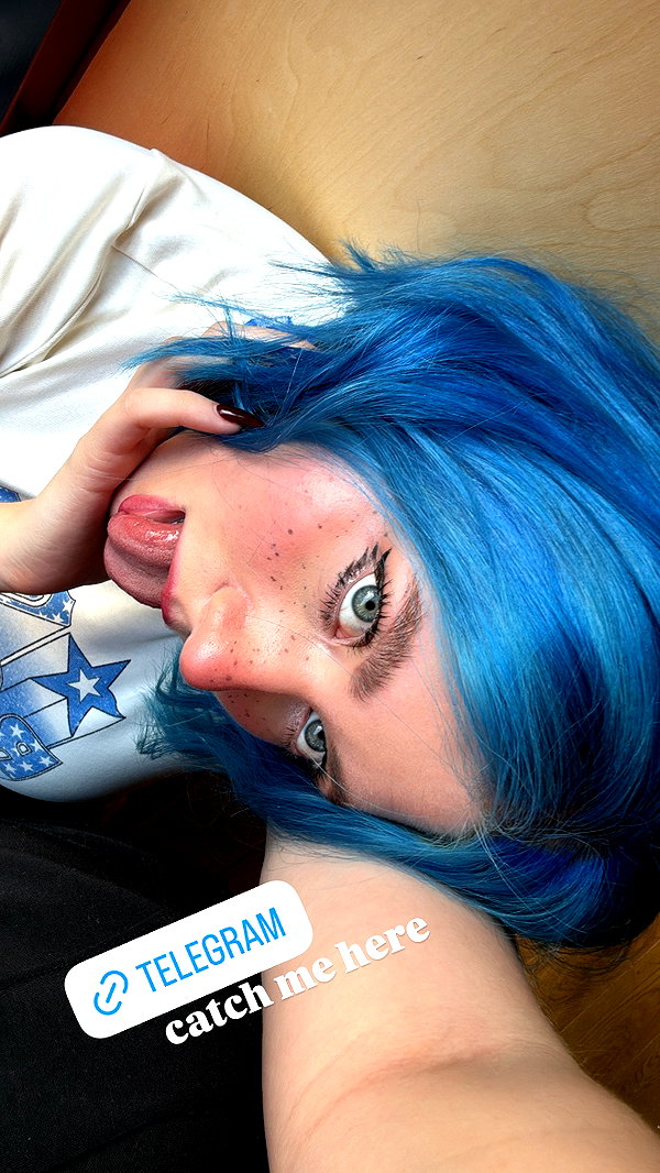 vixpolly.live instagram image archive image