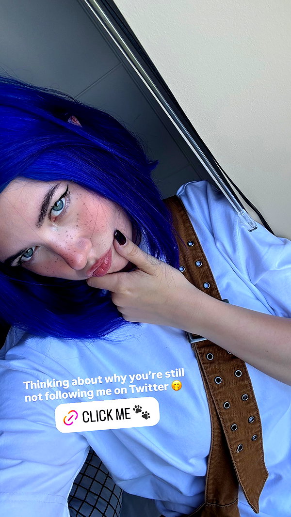 vixpolly.live instagram image archive image