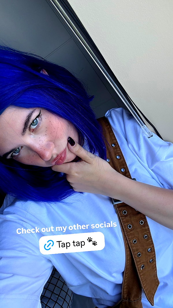 vixpolly.live instagram image archive image