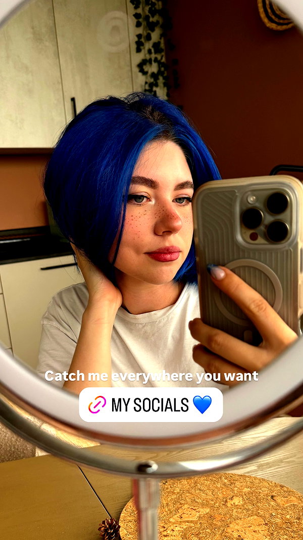 vixpolly.live instagram image archive image