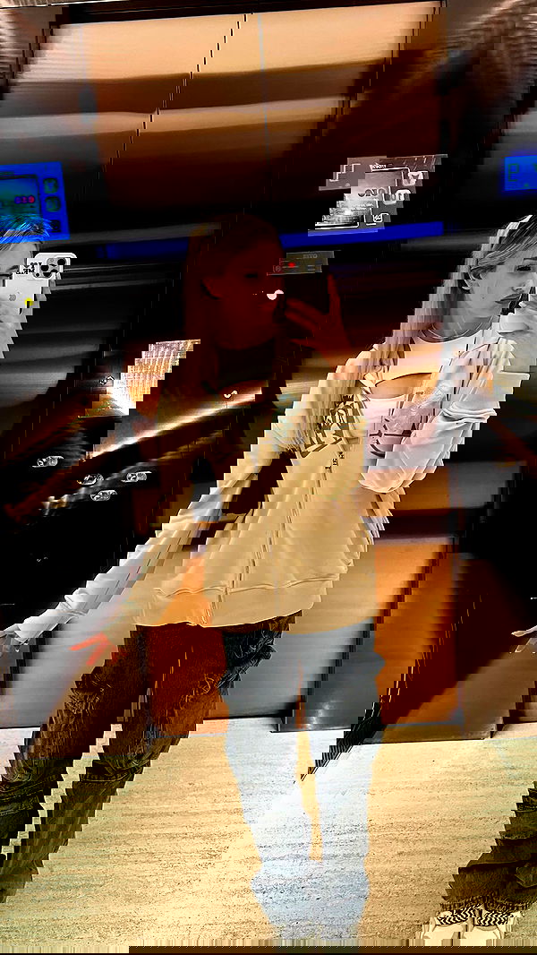 whylollycry whylollycry archive image