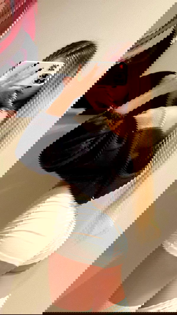 whylollycry whylollycry archive image