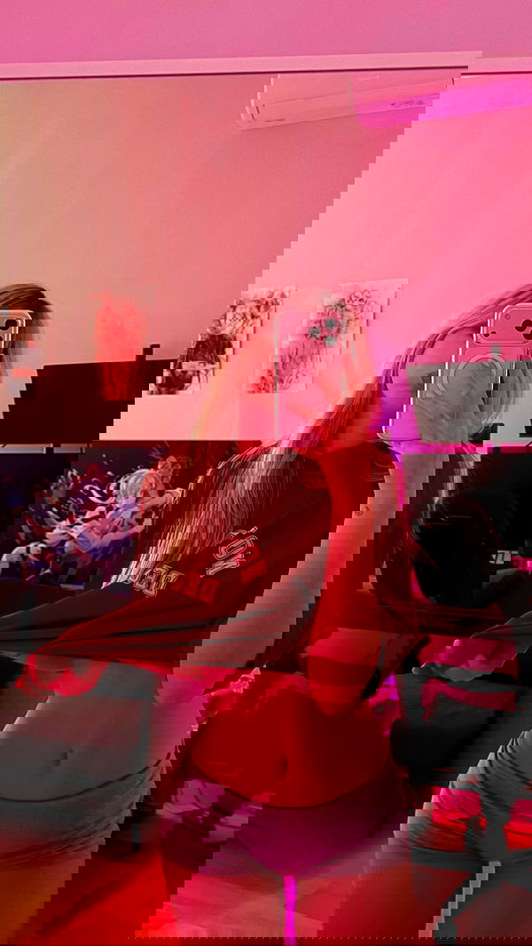 whylollycry whylollycry archive image