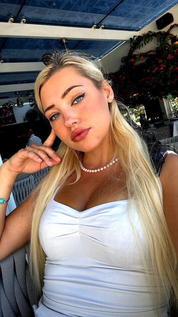 willowwbarbie instagram image archive image