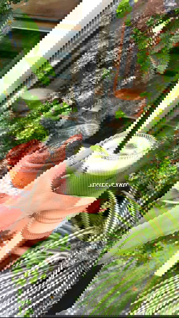 yaelxyazdi yaelxyazdi archive image