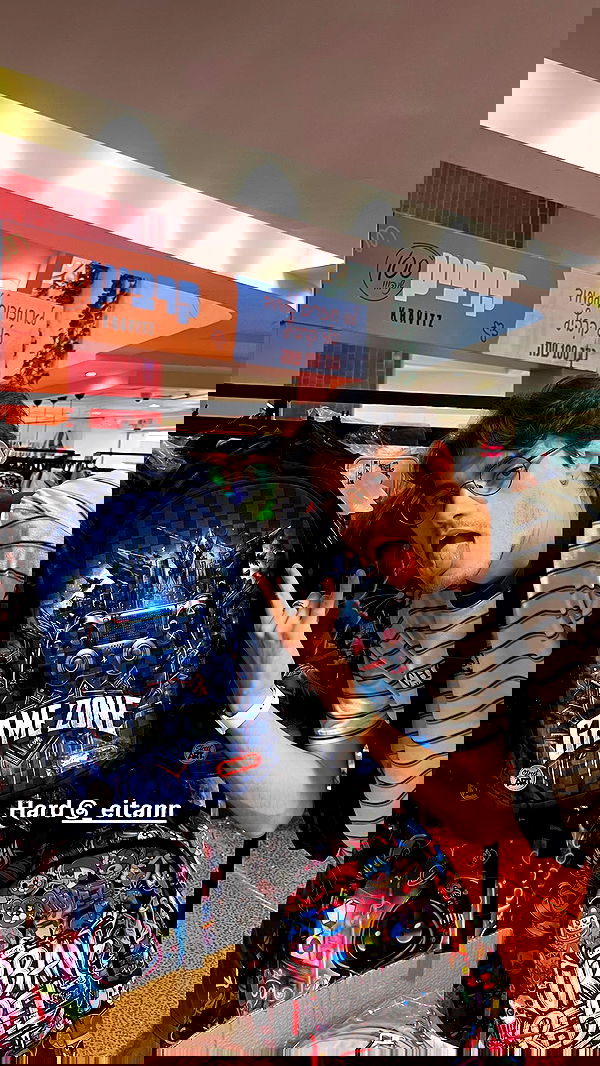 yaelxyazdi yaelxyazdi archive image