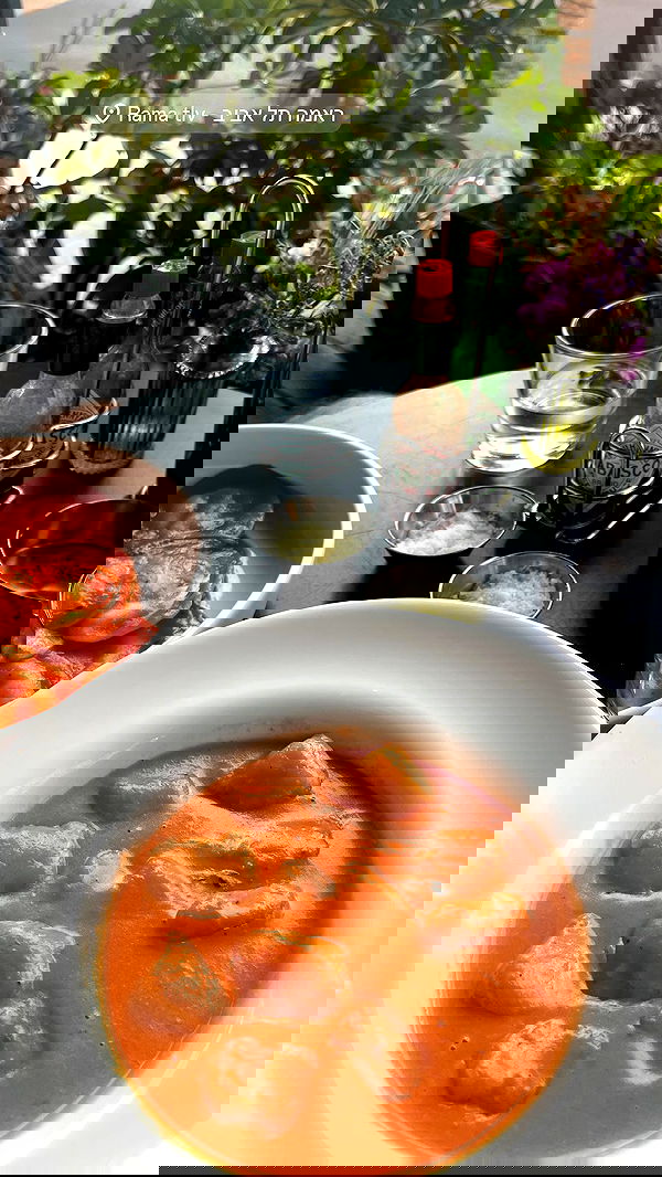 yaelxyazdi yaelxyazdi archive image