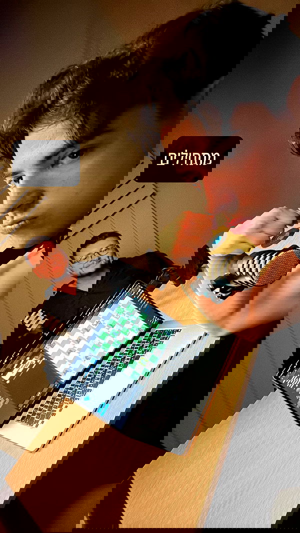 yannaidebeer yannaidebeer archive image