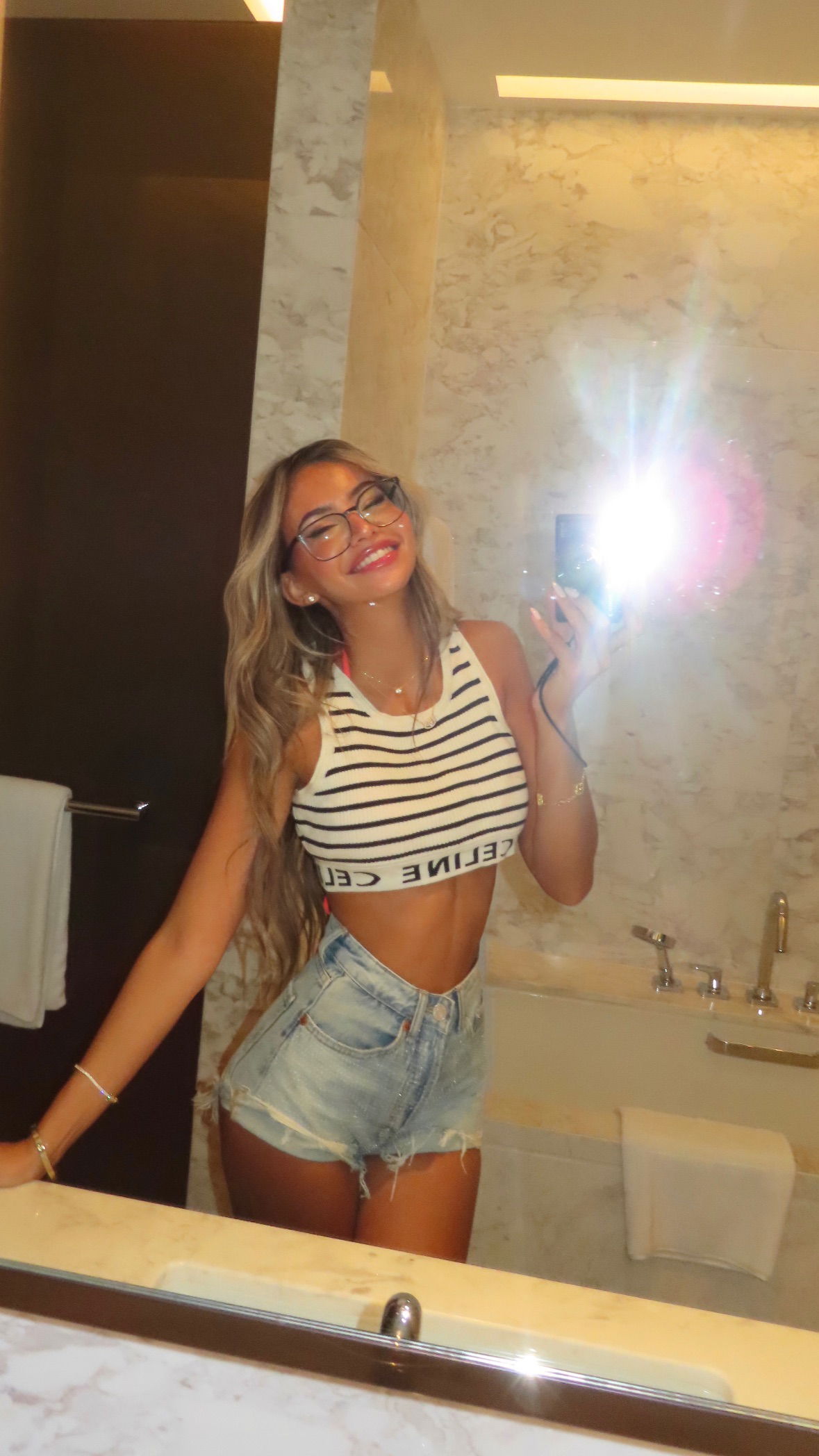 yuli.cohenn instagram image archive image